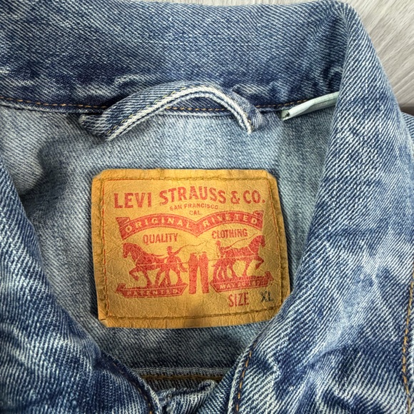 Levi's Light Wash Jean Denim Trucker Jacket Classic Size XL Men’s Button Cotton - Picture 4 of 7